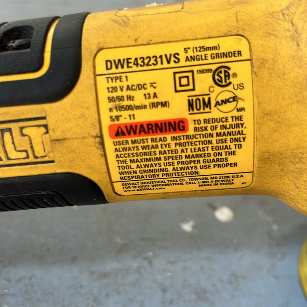 DEWALT Brushless 5” 125mm Angle Grinder - Picture 2 of 5
